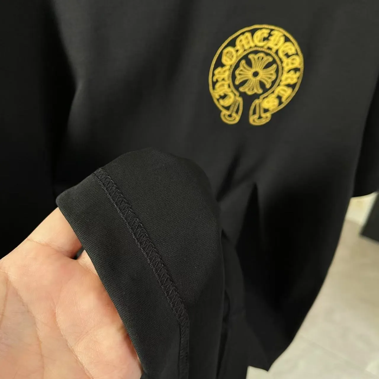 🅿️200 ch Cro* 2025 summer new style Sanskrit horseshoe cross cross vacuum embroidery short-sleeved t-shirt customized fabric 300g same style for men and women Size: S M L XL XXL Five codes Color: black white